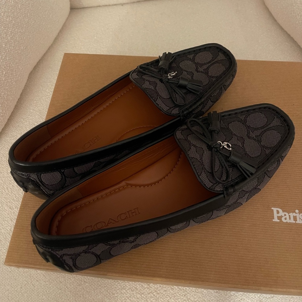 coach loafers worn once women’s size 8.5